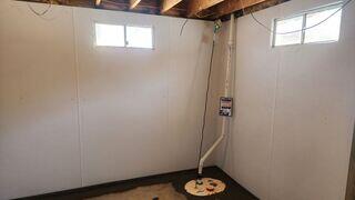 This sump pump will do a great job at discharging water, alerting the homeowner if anything is wrong, keeping moisture in the sump pit, and staying quiet!