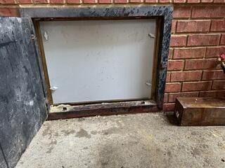 Everlast Crawlspace Door