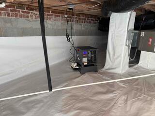 Fully Encapsulated Crawl Space with Dehumidifier - Greensboro, NC