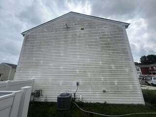 Soft Washing Vinyl Siding in Camden Wyoming, DE