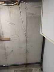 Wall crack