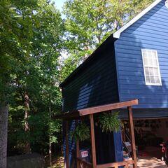 Back of home without gutters & downspouts