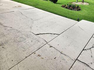 Repairing Concrete Driveway in Dunnellon, Florida