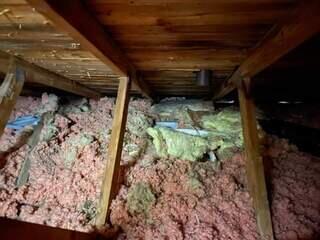 From Air Leaks to Comfort: Attic Insulation in Bromont, Quebec