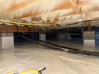 Clean and Protected Crawl Space Encapsulation