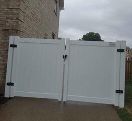 6' Acadia Privacy White Vinyl Fence/ 10' Wide Double Gate