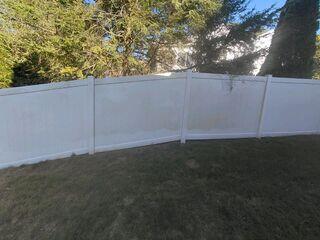 Vinyl Fence before cleaning