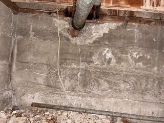 Foundation Crack Near Plumbing Line in Woodland Hills Home