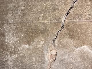 Crack Inspection Before Seismic Retrofitting in Woodland Hills