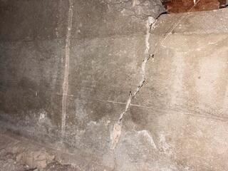 Angled View of Foundation Crack Before Seismic Repair