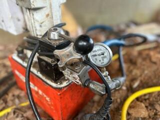 Hydraulic Pressure Gauge