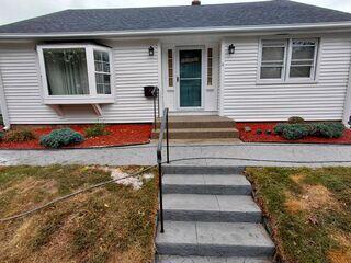 Patio, Walkway and Vinyl Siding Cleaning in Shelton, CT