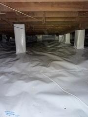CleanSpace keeps the crawl space clean and dry.