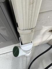 Downspout vent