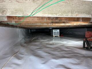 CleanSpace Encapsulation with Dehumidifier Installed - San Diego, CA