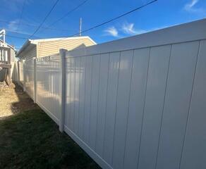 6' Privacy Almond Vinyl Fence /(3) 4' Gates