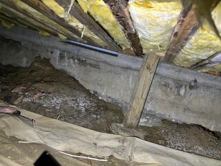 Failing Crawl Space Supports