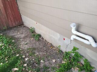 The corresponding crack.