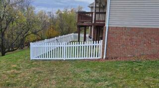 4' Olympic Picket White Vinyl Fence/ (1) gate / New England Caps