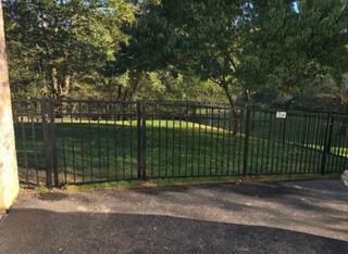 Black 48" Classic / Residential Grade / 3 Rail / Flush Bottom, Aluminum Fence / (3) 4' gates