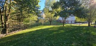 Black 48" Classic / Residential Grade / 3 Rail / Flush Bottom, Aluminum Fence / (3) 4' gates