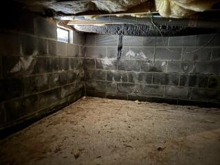 Crawl Space Moisture