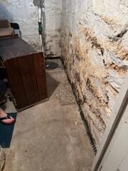 Signs Of Basement Water Seepage