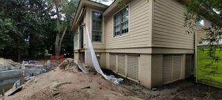 Open Air Latus Barrier Wall