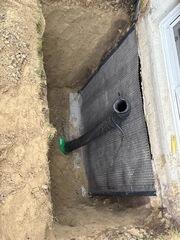 Drain and waterproofing membrane