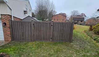 Sherwood 6' Privacy Walnut Brown Vinyl Fence/ (2) Gates / Flat Caps