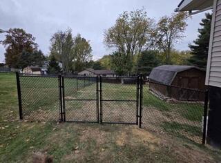 5' High Black Chain Link Fence/ (1) Double 8' gate