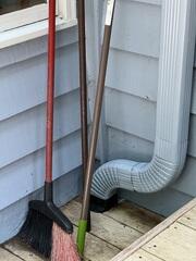 Downspouts are onstalled and well placed