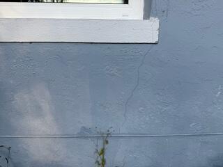 The homeowner had noticed cracks in various areas of the home's walls, indicating that the foundation had settled.