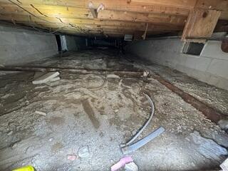 Crawl Space Moisture