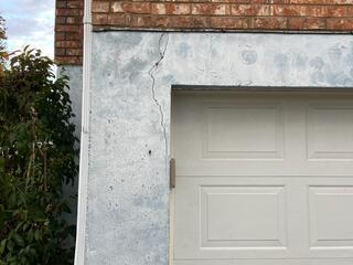 Cracked Garage in Ft Mitchell, KY