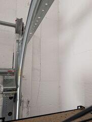 Vertical Wall Cracks