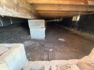 Weak soils lead to column settlement