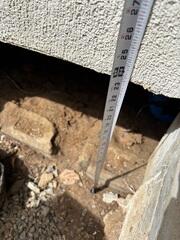 Crawl Space Access Clearance Measurement During Encapsulation Inspection