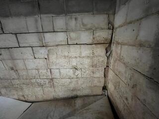 Bowing Walls