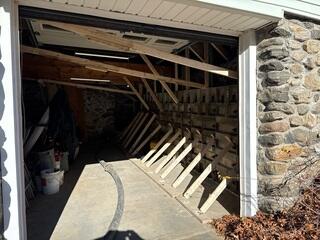 Auxiliary Wall Wooden Supports
