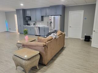 Extra Kitchen