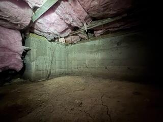 Crawl Space Before Repairs