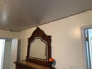 Interior Wall Separation Caused by Crawl Space Settlement