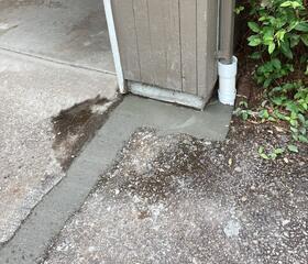 Downspout connection