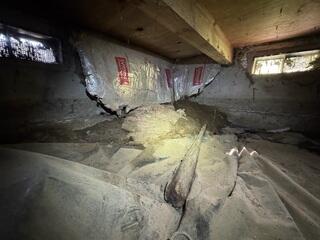 Nasty Crawl Space in Need of Attention- Waldport, OR
