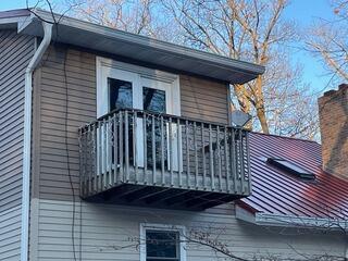 Protecting the 2nd story Balcony
