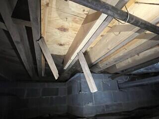 Unstable Crawl Space Support