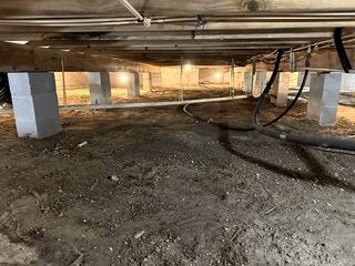 Crawl Space Encapsulation Before