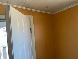 Interior Wall Cracking Before Foundation Repair in Globe