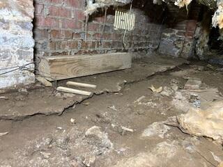 crawl space - before